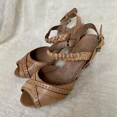 £19.99 • Buy Sandals Size 6.5 Beige Brown Leather Strap High Heel Wood Casual Retro Footglove