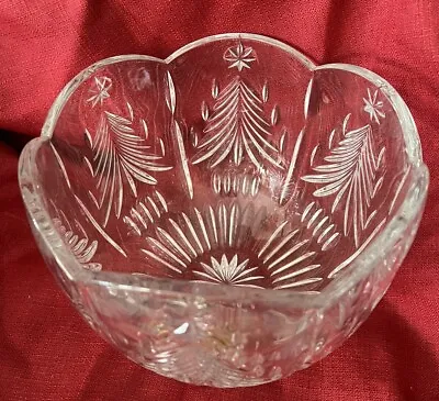 Mikasa Christmas Tree With Star Bowl Crystal Bowl Scalloped Edge • $39.95