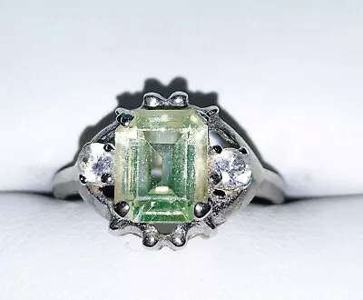 Vintage 10k Solid White Gold Yellow/Light Green Stone Ring Size 5.25  • $109