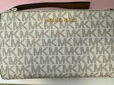 Michael Kors Jet Set Travel Double Zip Wristlet - Vanilla • $35