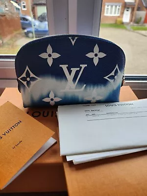 £399 • Buy Louis Vuitton Escale Cosmetic Pouch Canvas 2020