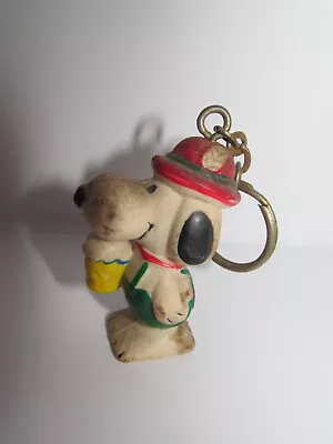 £9.88 • Buy Vintage 1970's Peanuts Snoopy Oktoberfest Holding Beer Mug Keychain Key Fob