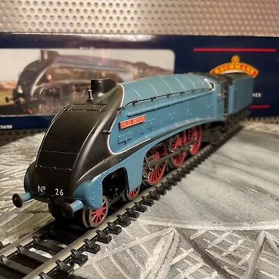 OO Gauge Bachmann 31-959 A4 4-6-2 Miles Beevor LNER Garter Blue 26. Boxed • £94.95