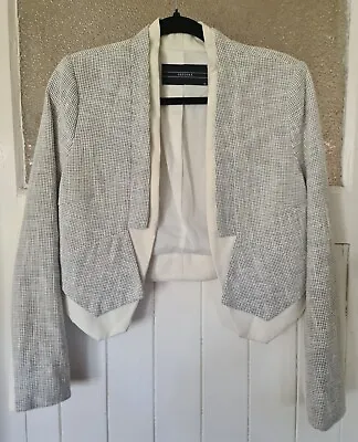 Decjuba Womens Crop Dressy Jacket Size 10 • $35