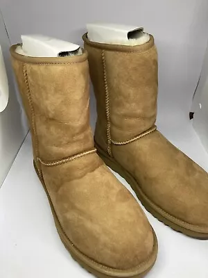 Good Condition UGG Classic Short Chestnut Size 9 • $78.77