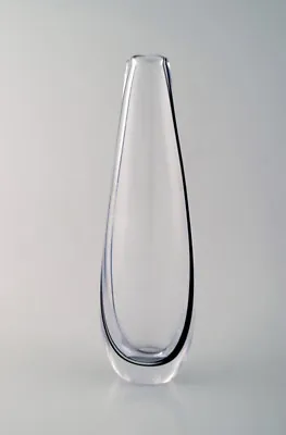 Vicke Lindstrand For Kosta Boda Art Glass Vase. • $370
