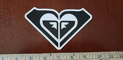 VTG 90's ROXY HAWAII BEACH GIRL HEART FLOWER SURF SURFING SKATEBOARD NOS STICKER • $3.99