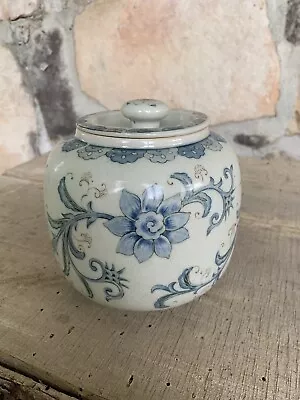 Chinese Vintage Blue Flower Grey Ginger Jar With Floral Lid For Storage  • $15