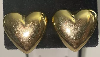 Vintage Avon Gold Tone Heart Clip On Earrings Jewelry XV-22 • $5.50