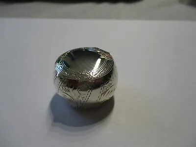 Sterling Silver Pill Box Round Shape With Flat Top Engraved 1 1/4 Wide 3/4 Tall  • $44.10