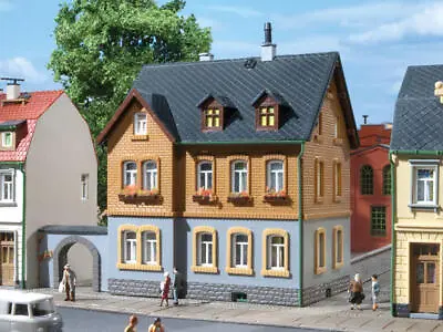 Auhagen 12258 1:100 Factory Residence • $45.58