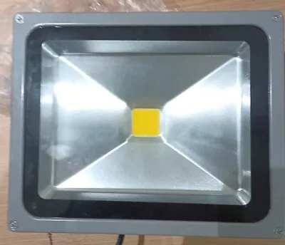 30W LED Flood Light Outdoor Security Garden 2100LM Grey   • £5