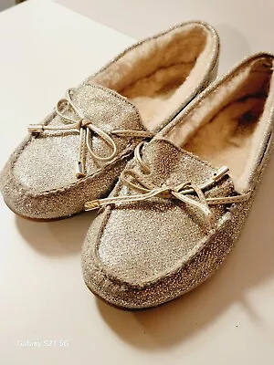 Michael Kors Women's Gold Glitter Slippers Size 7 Faux Fur Lined • $18.50