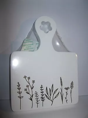 Pretty Little Home White Acacia Wood Sml Chopping Board Engraved Flower FREE P&P • £10.99