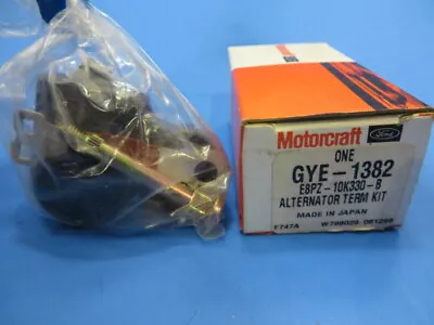 New ALTERNATOR TERMINAL KIT Motorcraft GYE-1382 • $18.49