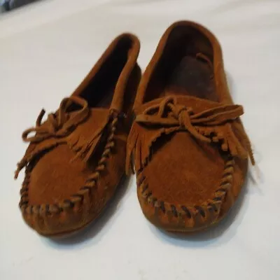 Minnetonka Women's 402 Kilty Hardsole Moccasin Loafer Shoes Brown Suede Size 8 • $26.90