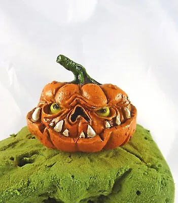 Dollhouse Miniature Halloween Scary Jack Lantern Pumpkin 17658 • $5.99