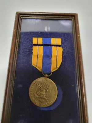 WWII Selective Service Medal With Ribbon Bar In Case • $14.99