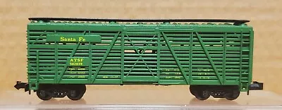 Model Power N-Scale No. 3447 Cattle Freight Car ATSF #582039 W/ Rapido Couplers • $5.99