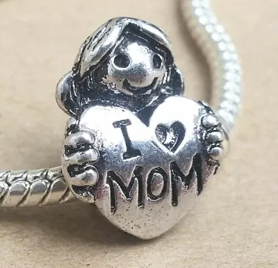1 Little Girl Daughter Holding I Love MOM HEART Bead Fit European Charm Bracelet • $8.99