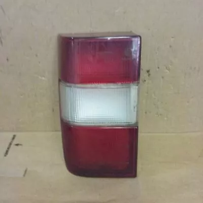 93 94 Volvo 850 Right Passenger Tail Light Sedan Alter 1 Decklid Mounted  • $24.95