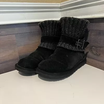 Womens Black UGG Australia Cambridge 1003175 Suede Knit Sheepskin Buckle Boots 6 • $40