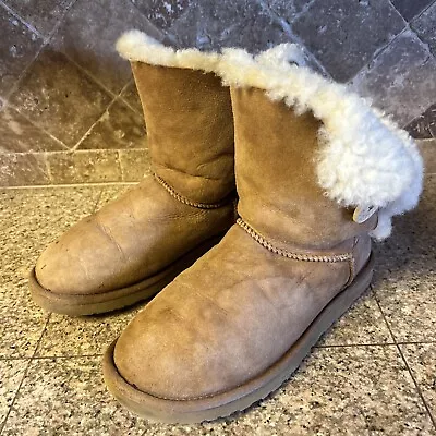 Size 8 Ugg Women's Chestnut Suede Lined 5803 Bailey Button Boots • $29.95