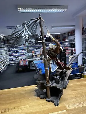 £703.07 • Buy Figure - Edward Kenway - Collectors Assassins Creed 4 Black Chest Edition Flag