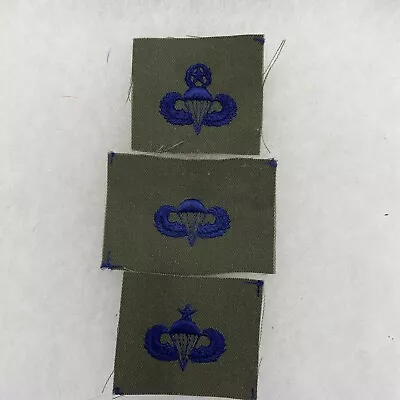 Military Insignia  Patches   Pins Or Other  Medals Lot 266 E • $4.99