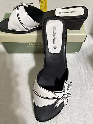 Thomas McAn White  Petunia Leather Flower Sandals Women's Size 11 • $72.78