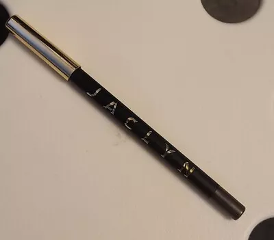 Jaclyn Hill Cosmetics IN LINE EYELINER PENCIL  Smooth Charcoal  • £17.99