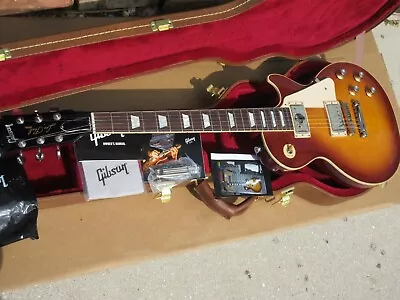 2022 Gibson Les Paul 60s Standard Guitar Teaburst W Original Case Manual • $1949.95
