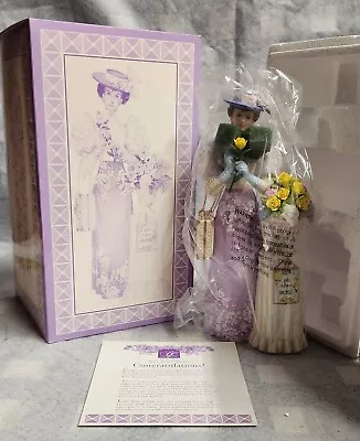 Avon Presidents Club 2001 Mrs. Albee Award Figurine New In Box • $23.99