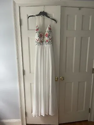 White Floral Embroidered Full-Length Faviana Prom Dress Size 6 • $200