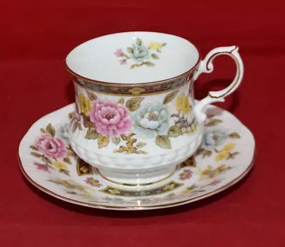 #18 Vintage Queen's Cathay Rosina China Tea Cup & Saucer Fine Bone China England • $8.43