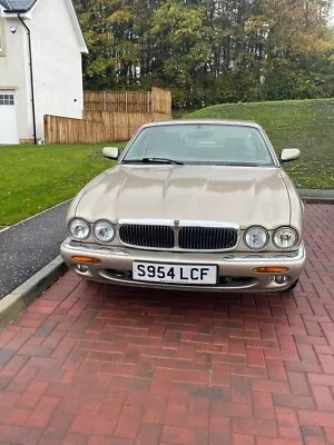 Jaguar Petrol Car 3.200 XJ8 • £2500