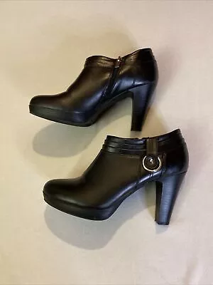 CHAPS Women's High Heel Size 8.5 B  • $37