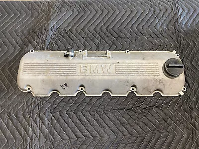 87-93 BMW 325i 525i M20B25 E30 E34 Cylinder Head Valve Cover 885 2.5L OEM #2905E • $124.99