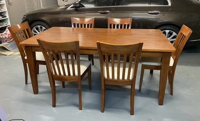 $200 • Buy Dining Set Table And Chairs