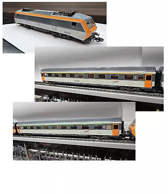 Märklin HO Combo 3634 Digital Locomotive With Two 1st & 2nd Class Passenger Cars • $178.75