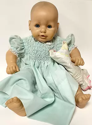 Vintage FAMOSA 22  Vinyl Baby Doll With Soft Body Sleepy Eyes Made In Spain • $39.99