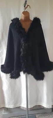 £24 • Buy Faux Fur Trim Black  Cape One  Size 