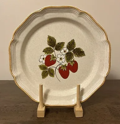 Vintage Mikasa Strawberry Festival (EB 801) Dinner Plate 10 3/4  GREAT CONDITION • $12