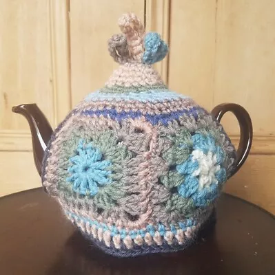£10 • Buy Vintage Style  Tea Cosy  - Handmade - Crochet - Wool - Medium Size