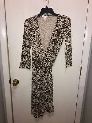 $35.99 • Buy Diane Von Furstenberg 100% Silk Wrap Dress Size 2