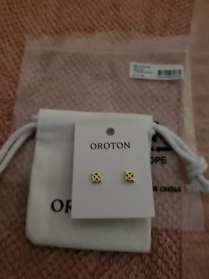 Oroton Gold Della Stud Earrings • $35