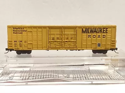 N Scale Micro-Trains MTL #103040 Milwaukee Road 60’ Excess Height Boxcar Rd#4295 • $18.95