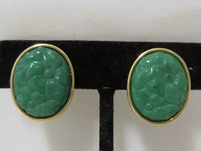 Vintage Gold Tone Faux Jade Molded Green Peking Glass Clip-On Earrings • $17.99