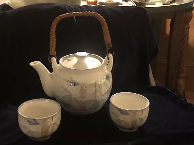 Lovely Japanese Porcelain Pastel Tubelined Teapot Cane Handle & 2 Cups VGC. • £12