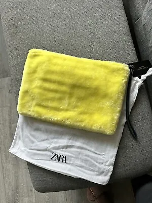 Zara Yellow Fur Clutch Bag - Bnwt & Zara Dust Bag • £11